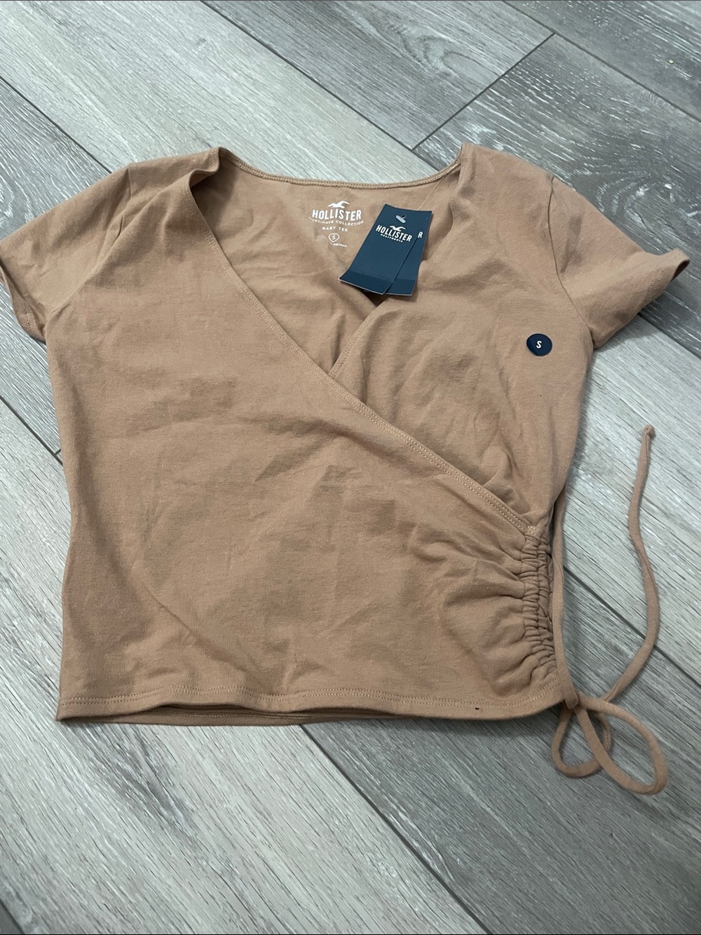 Hollister Women's Ruched Side Wrap Crop Top in Tan